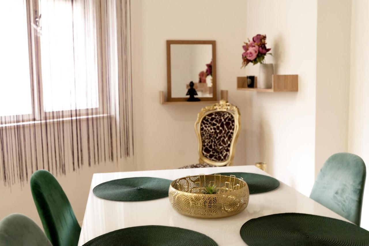 Fand Center Apartman Luxury Szegedin Exterior foto