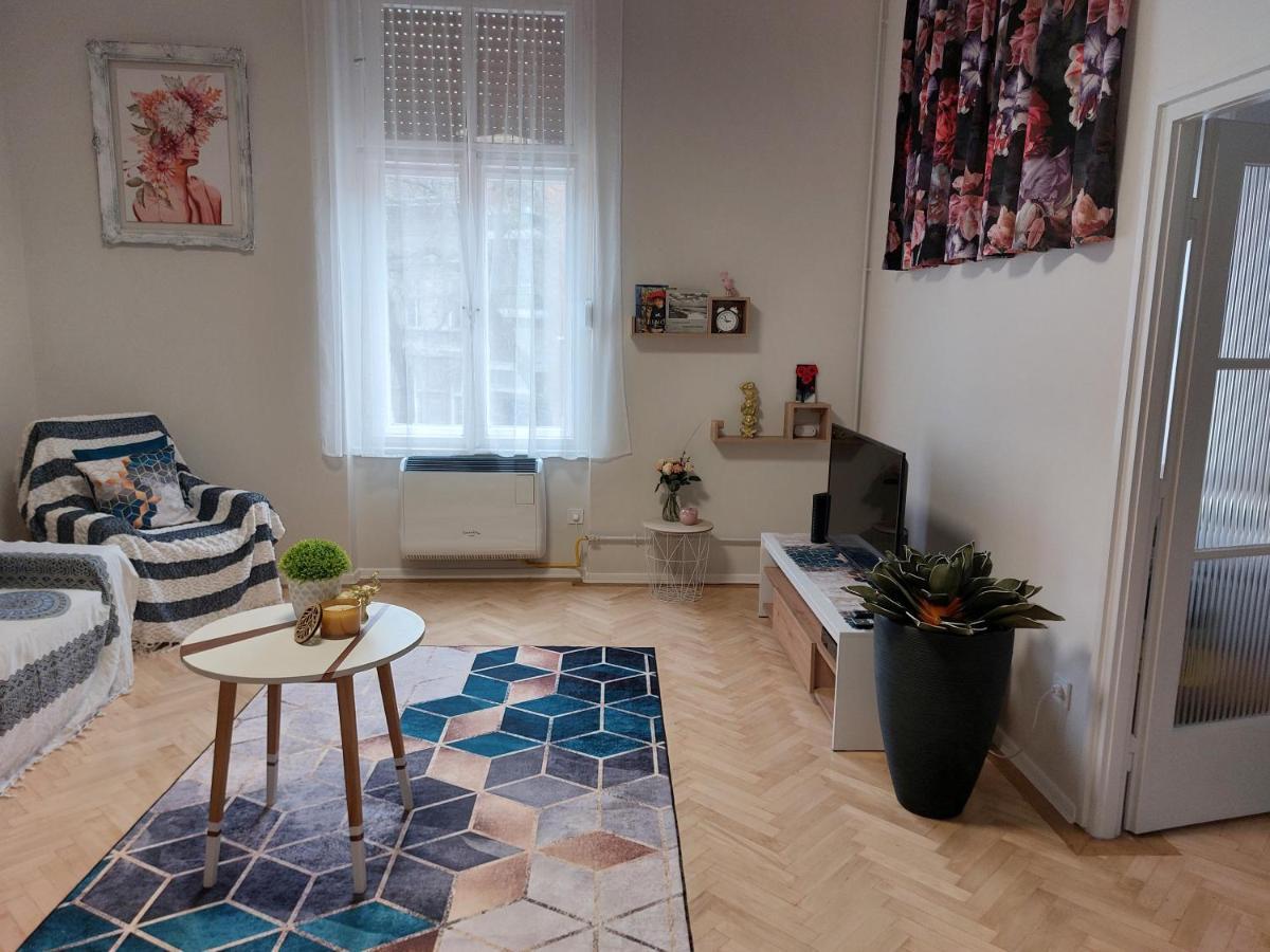 Fand Center Apartman Luxury Szegedin Exterior foto